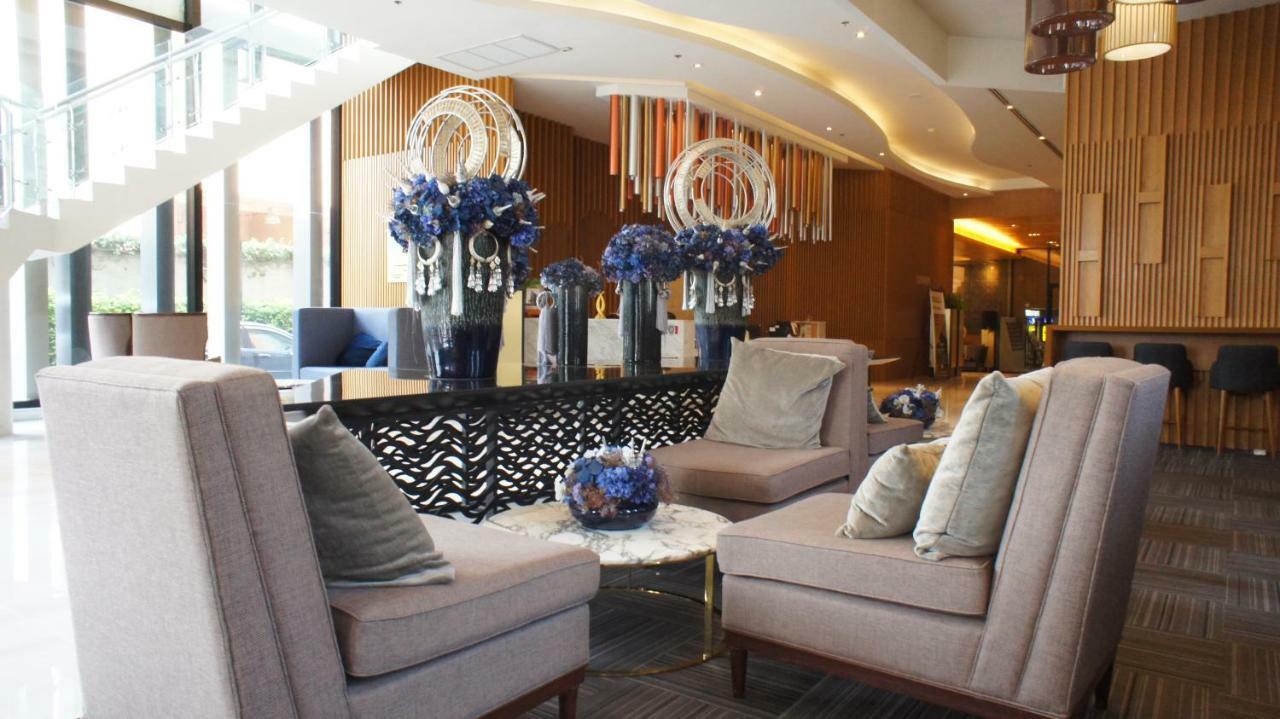 The Astra Chiang Mai Apartment ภายนอก รูปภาพ