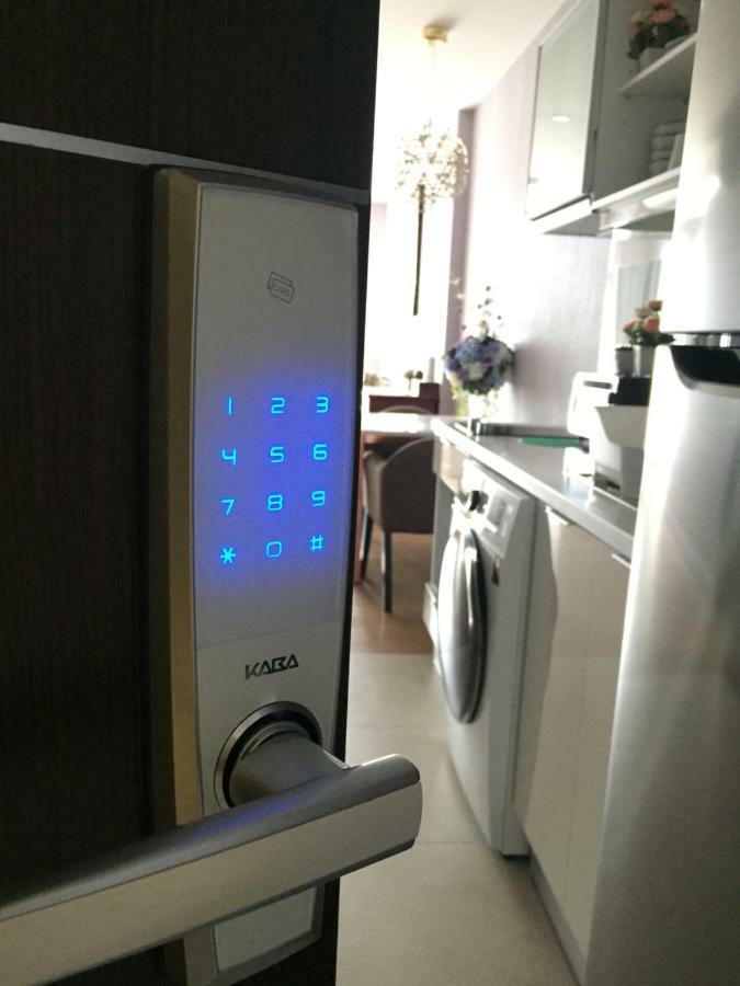 The Astra Chiang Mai Apartment ภายนอก รูปภาพ